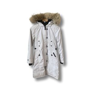 Beautiful Canada Goose Coat. Stay warm with style!!